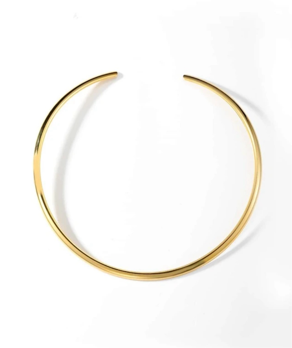 Collar gargantilla plano de oro