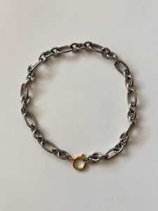 Palacio choker