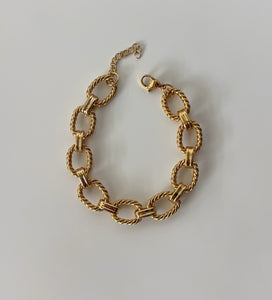Gold oval bracelet