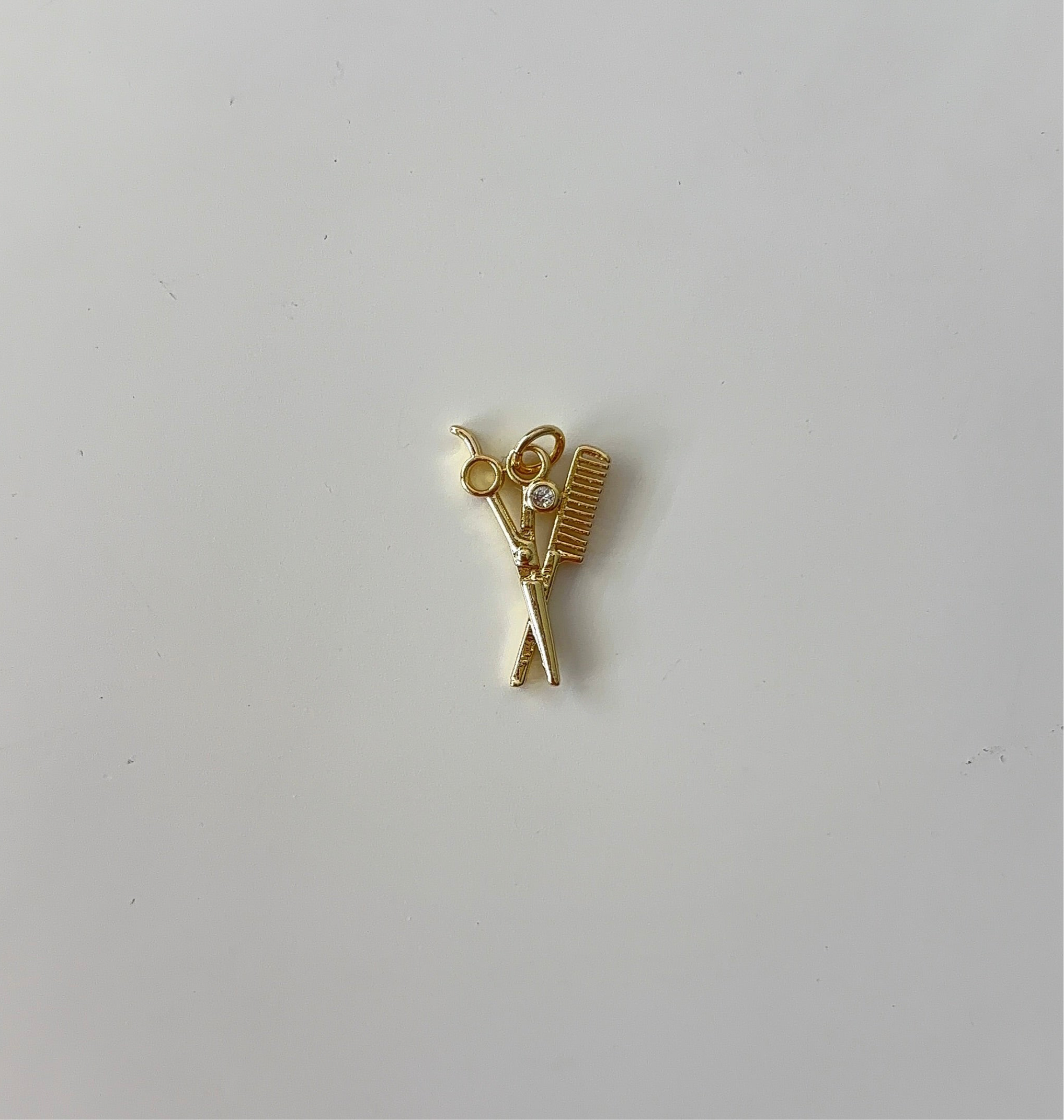 Glam cut charm