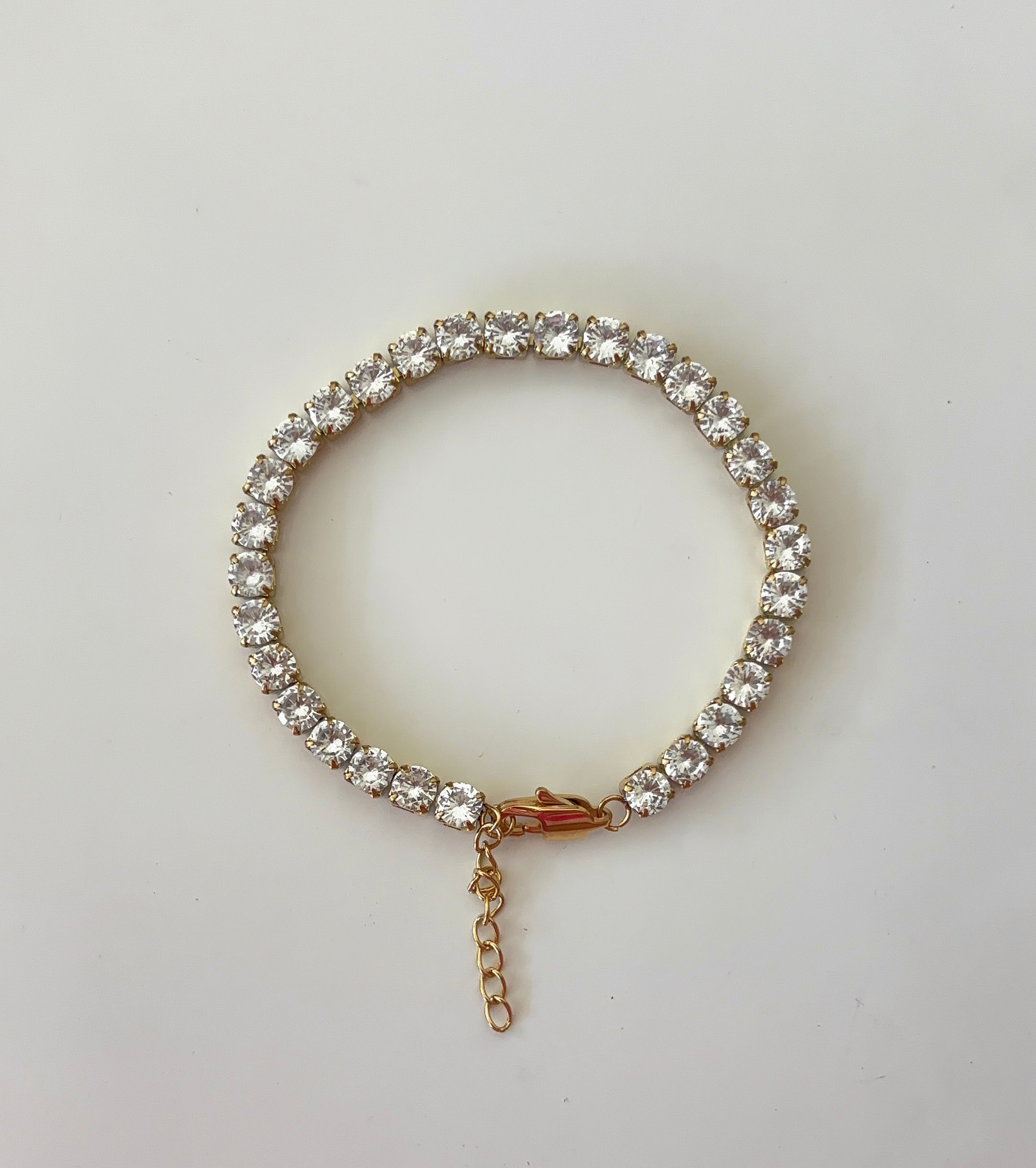 Tennis bracelet