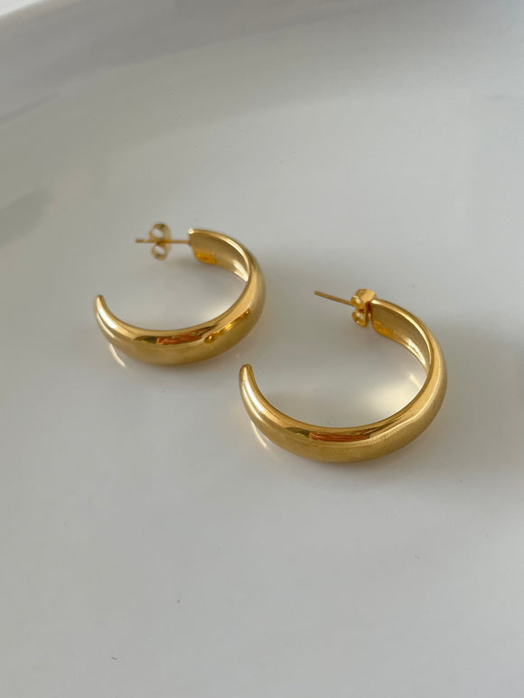 Media luna hoops