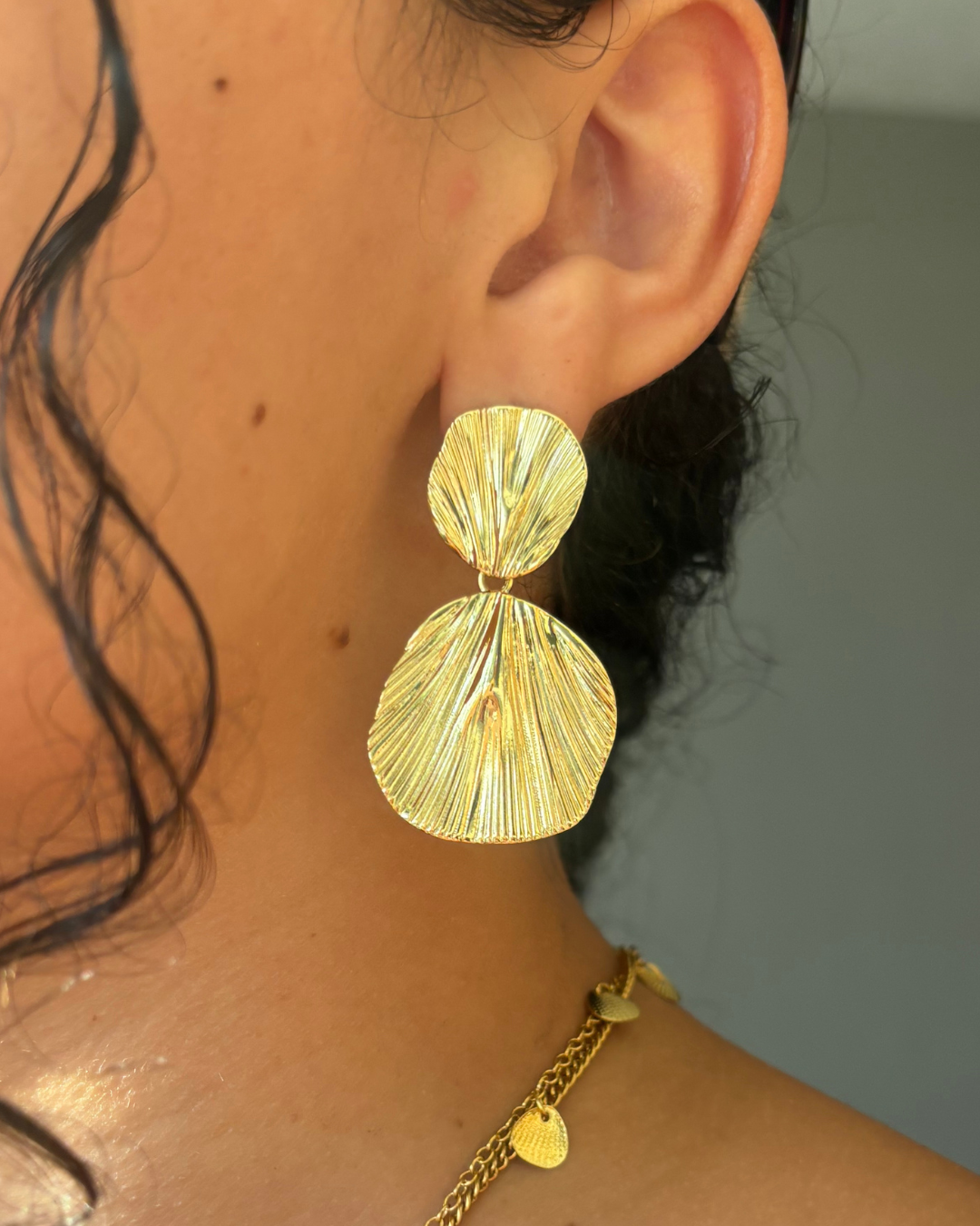 shell earrings