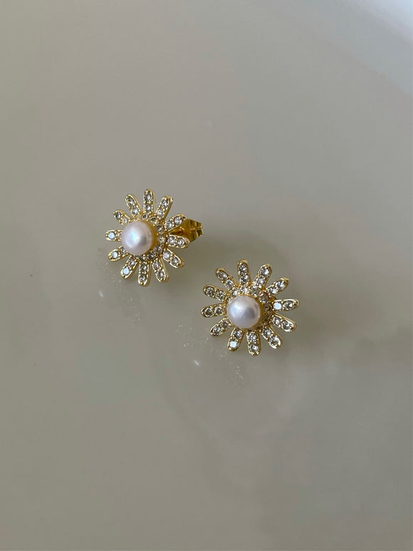 Flower stud