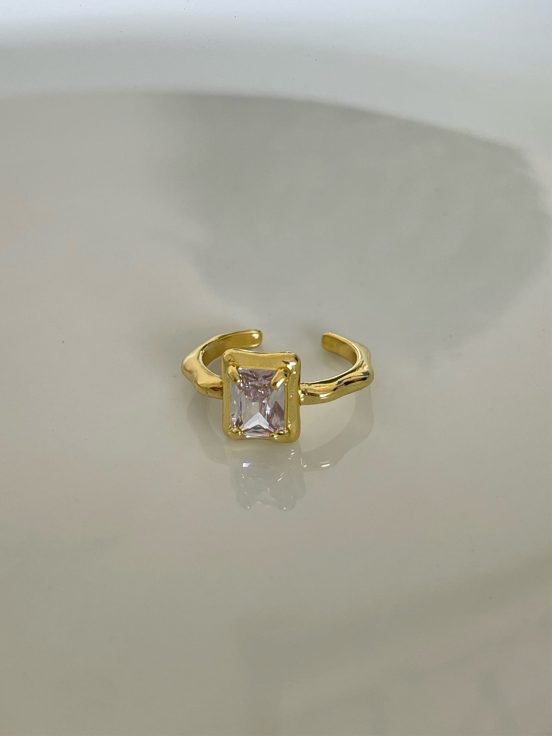 Clare ring